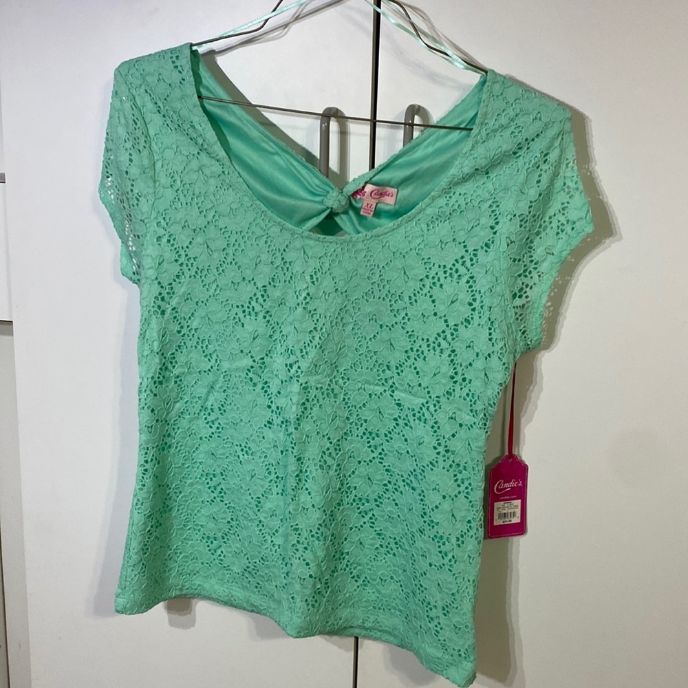 Candie’s Twist Back Top, NWT, XL